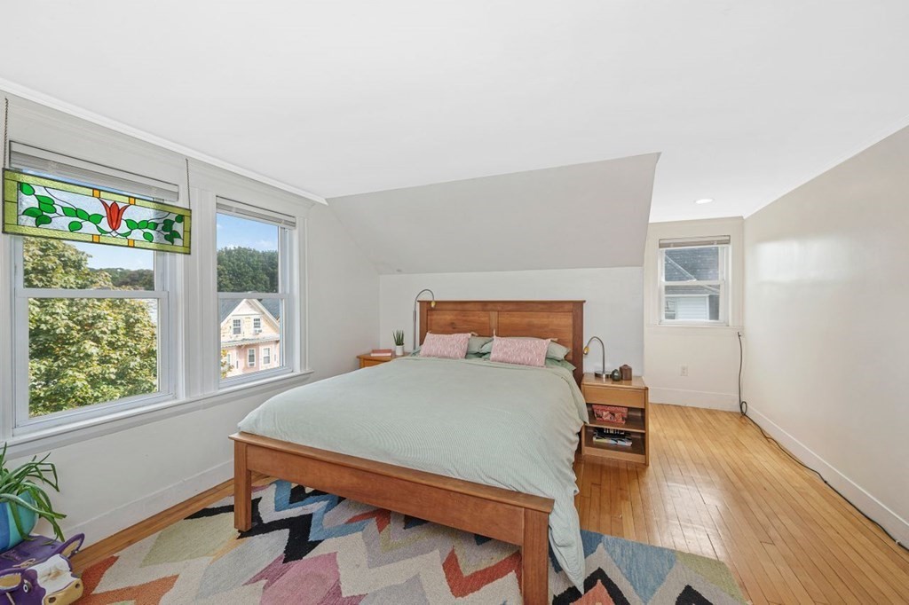 28 Fletcher St Unit: 3