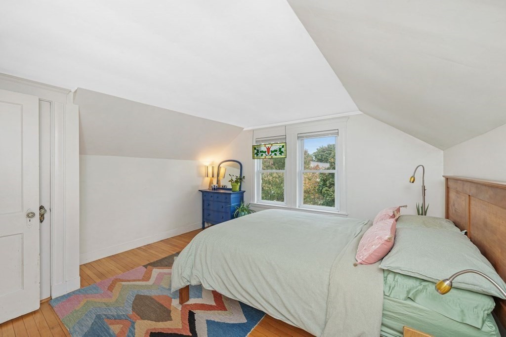 28 Fletcher St Unit: 3