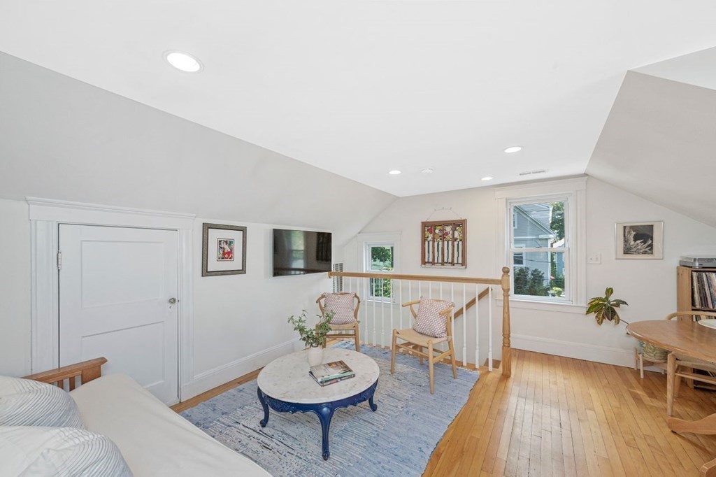 28 Fletcher St Unit: 3