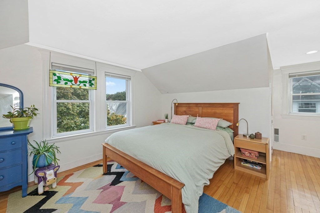 28 Fletcher St Unit: 3