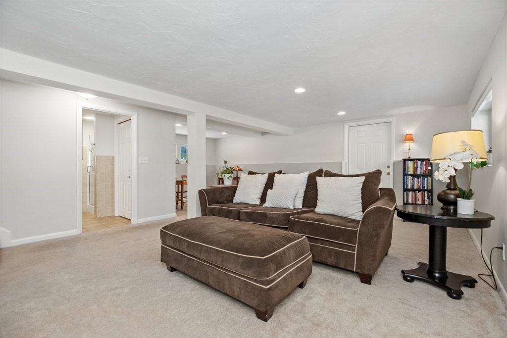 11 Magnolia Rd