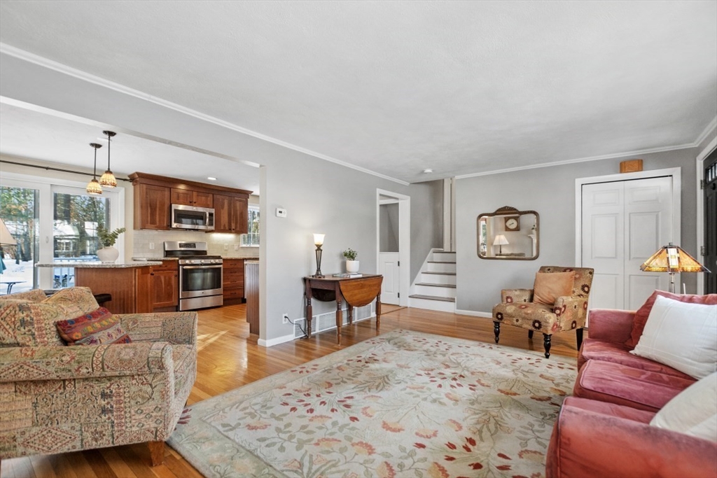 11 Magnolia Rd