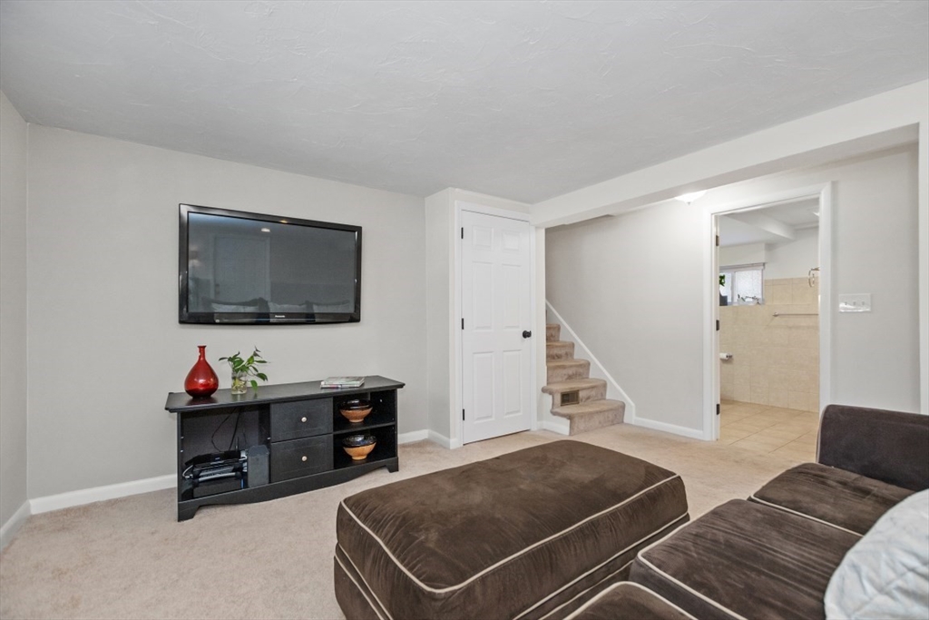 11 Magnolia Rd