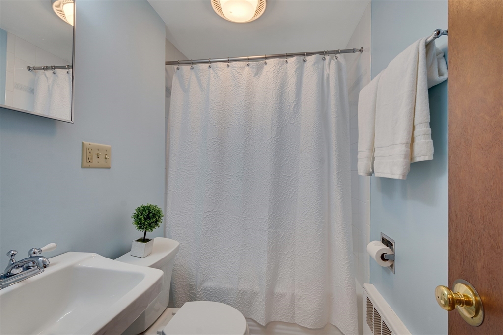 276 Cambridge Turnpike