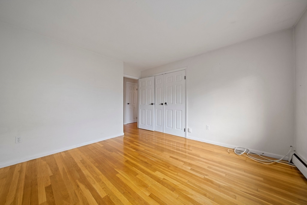 425 S Huntington Ave # 8