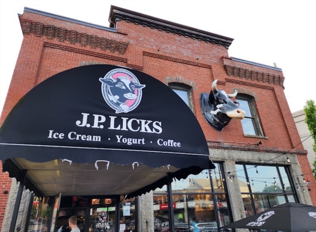 425 S Huntington Ave # 8