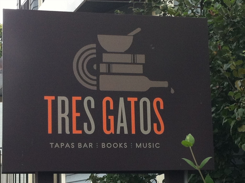 425 S Huntington Ave # 8