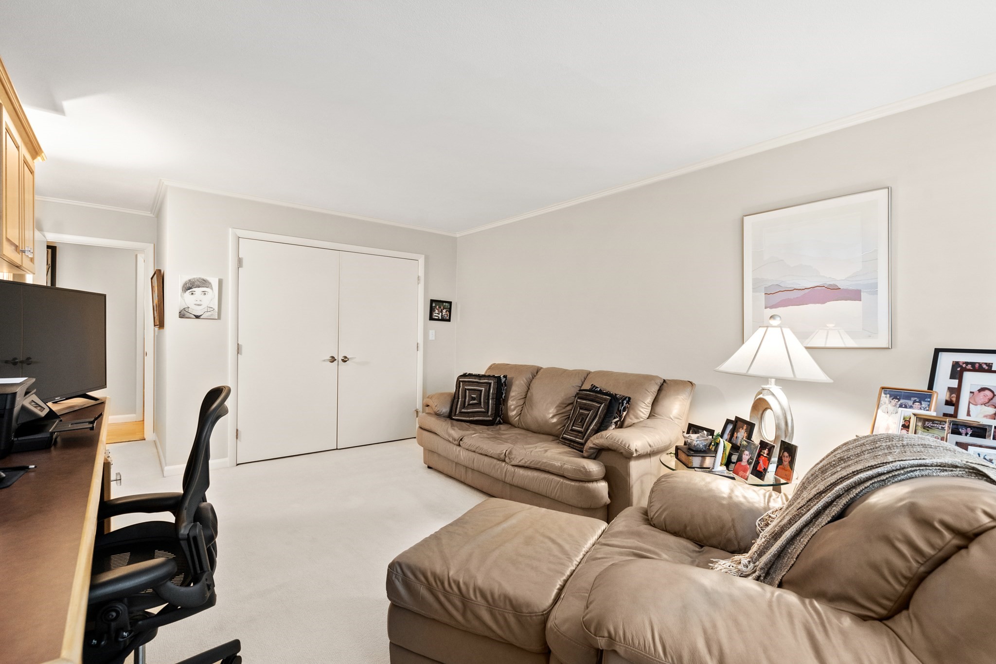 20 Hammond Pond Pkwy # 504