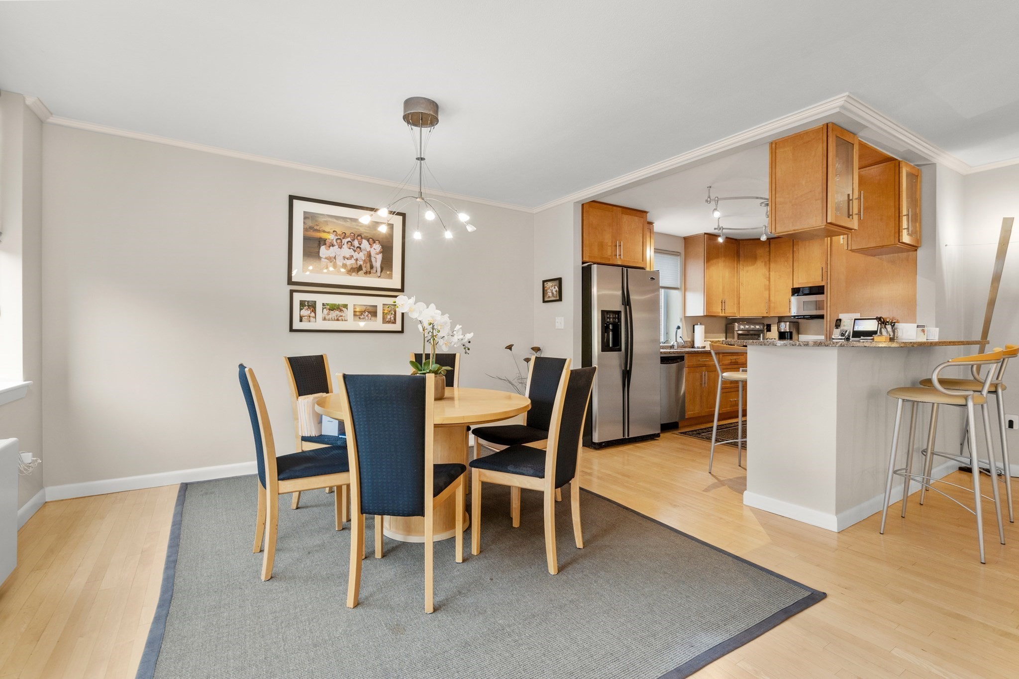 20 Hammond Pond Pkwy # 504