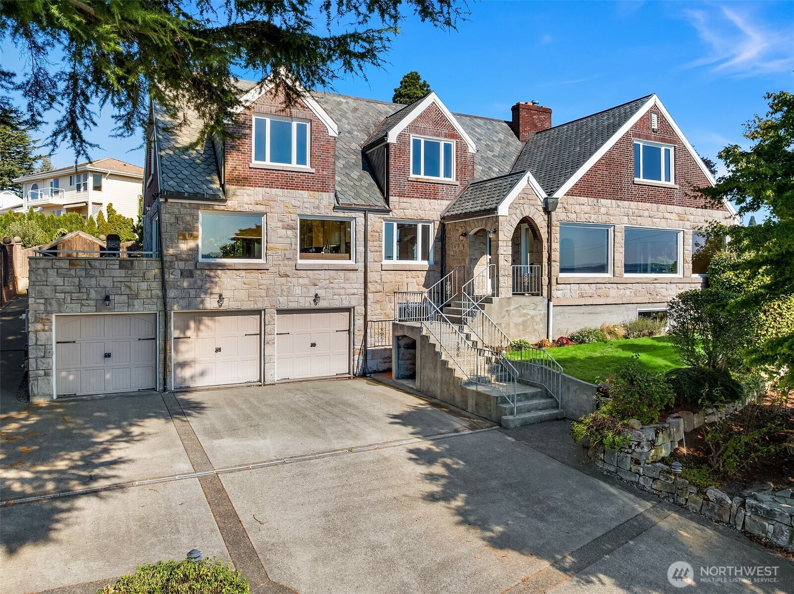 4801 Hyada Boulevard NE photo