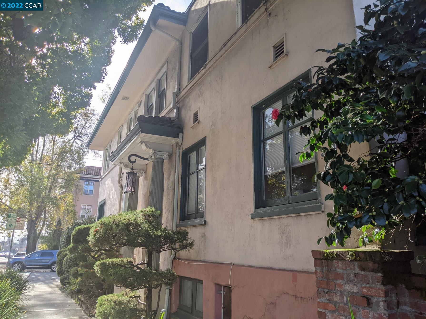 3050 College Ave Unit: 4