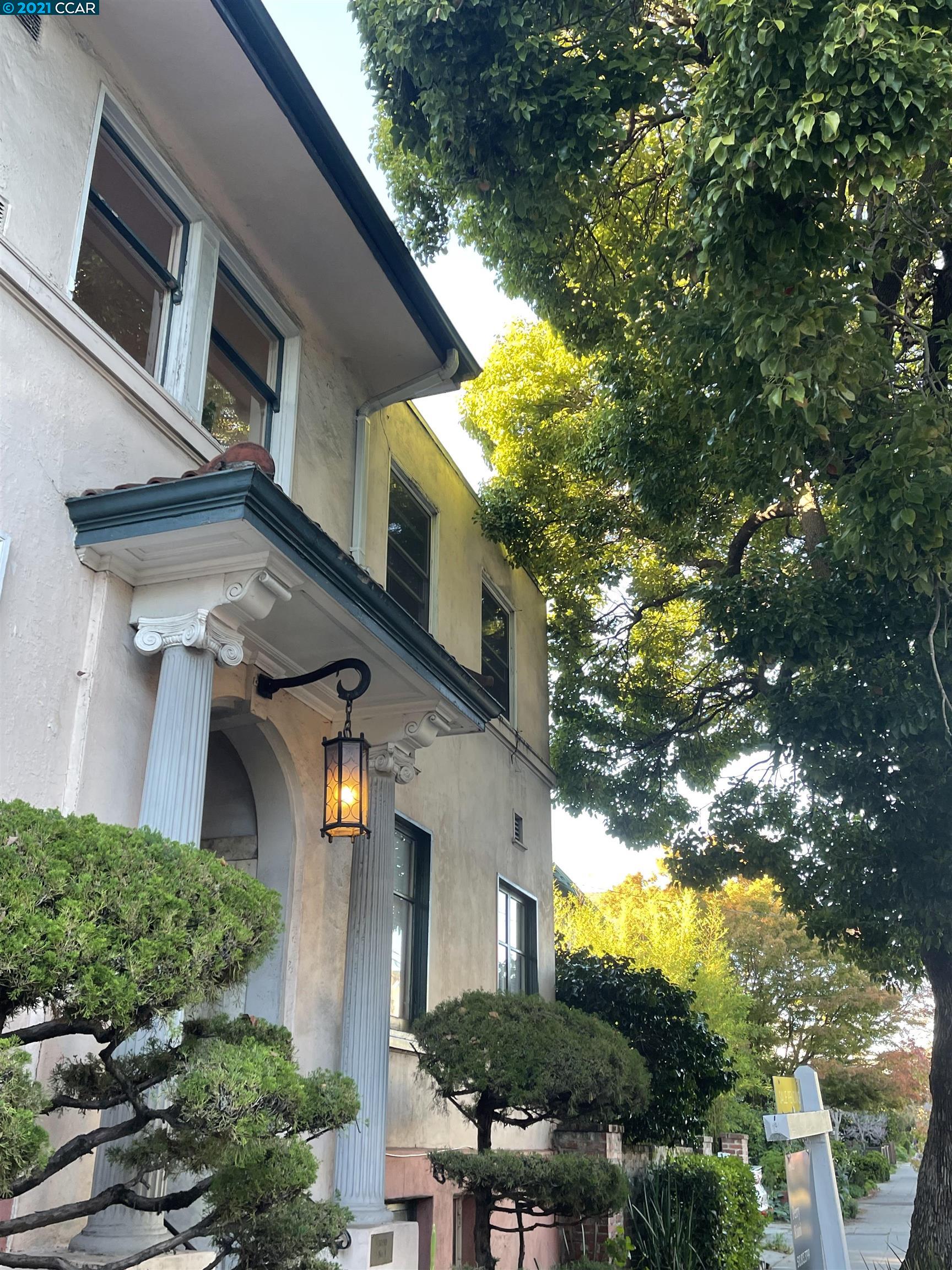 3050 College Ave Unit: 4