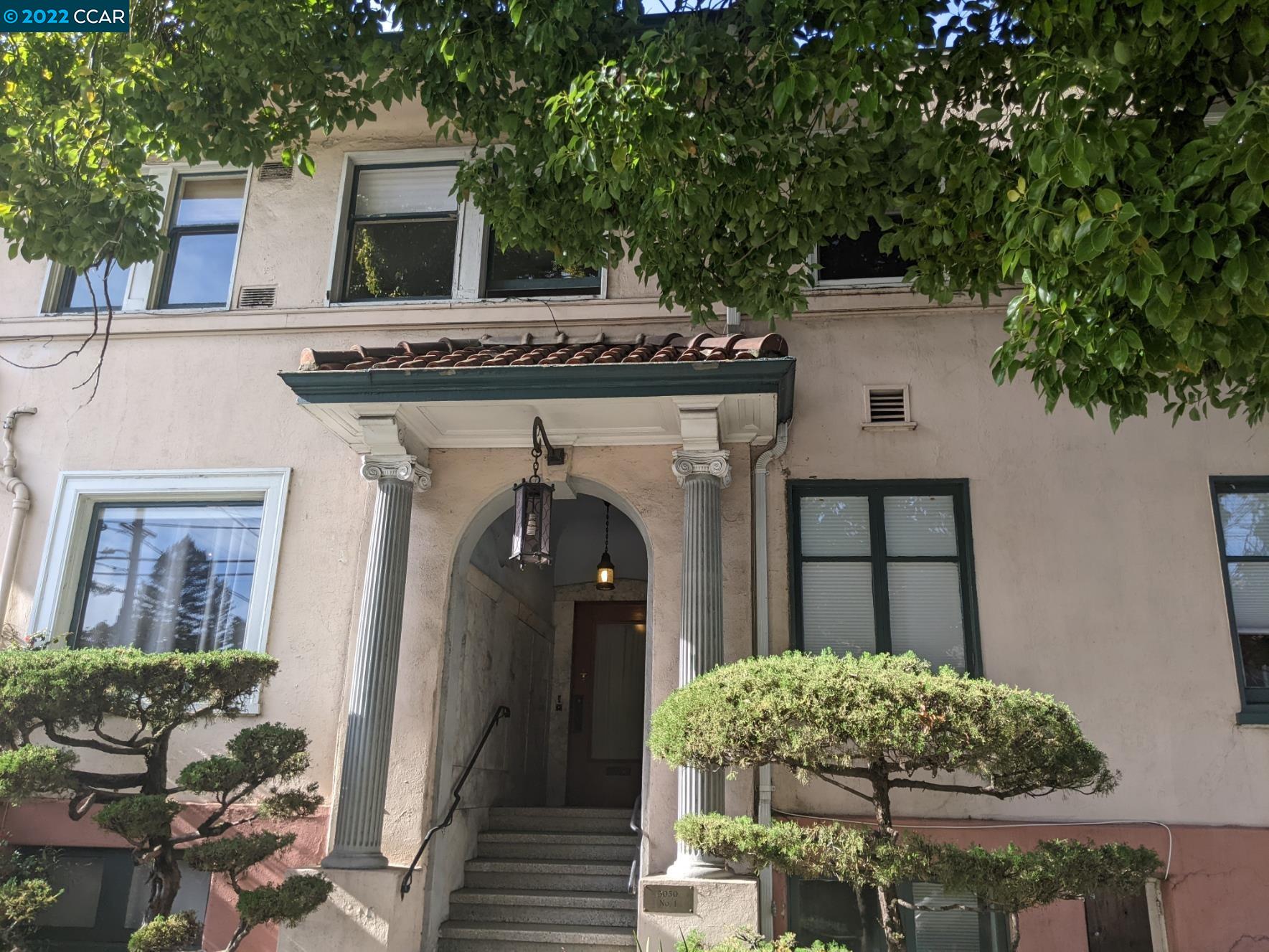 3050 College Ave Unit: 4