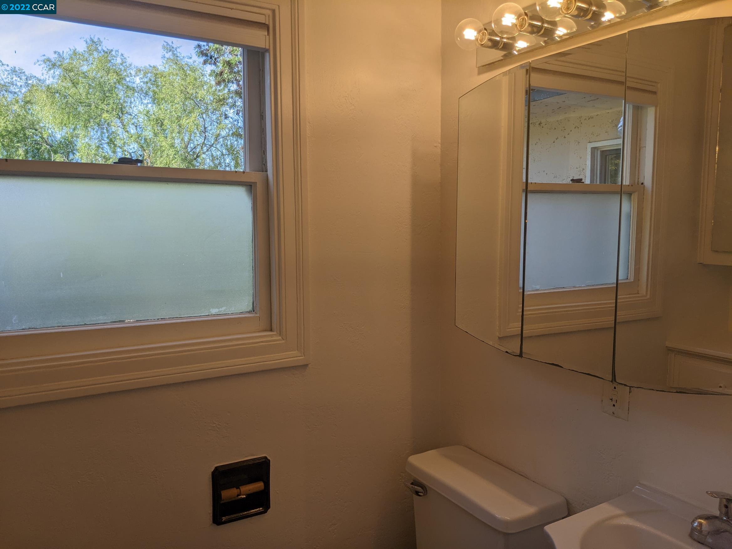 3050 College Ave Unit: 4