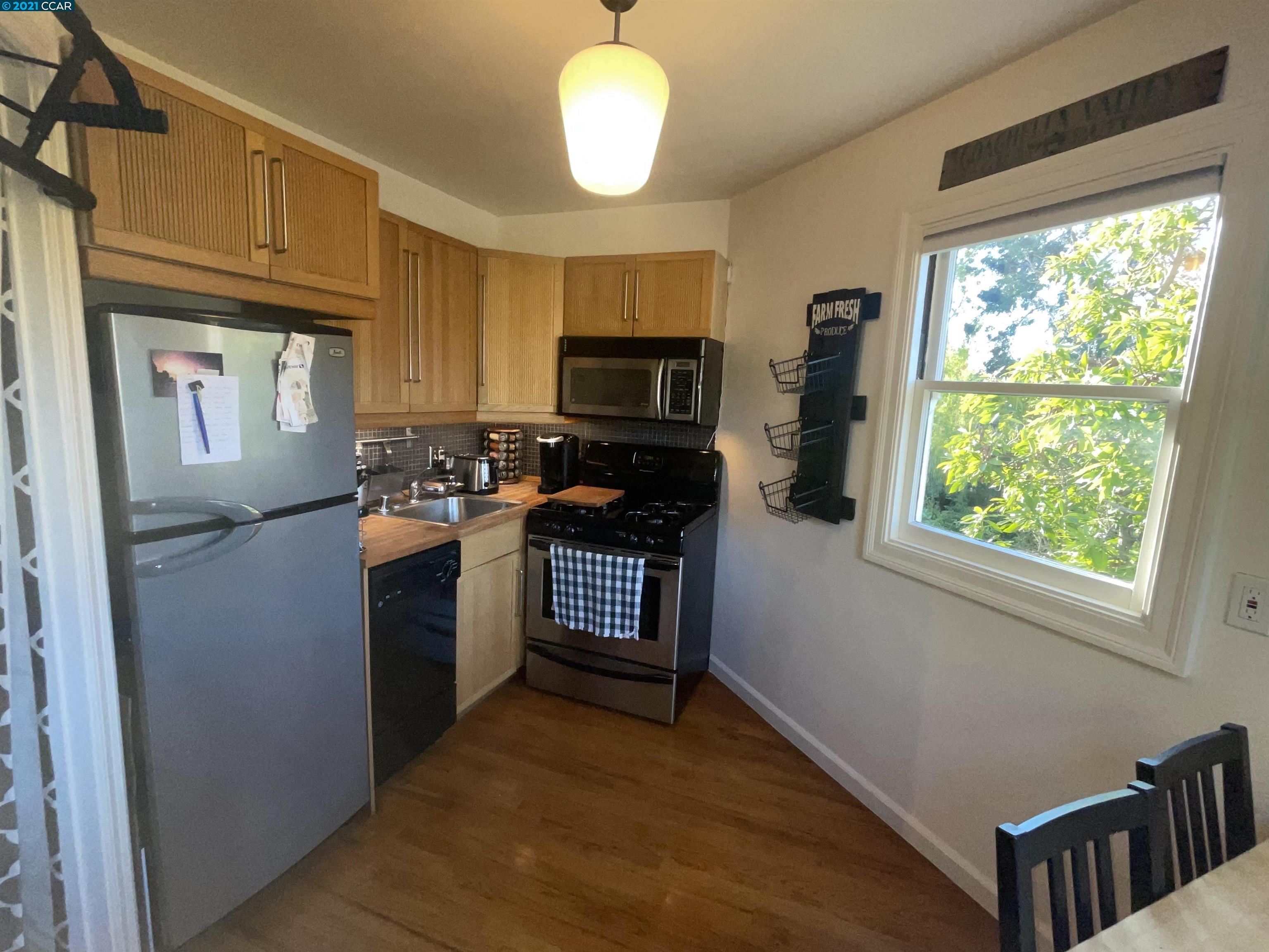 3050 College Ave Unit: 4