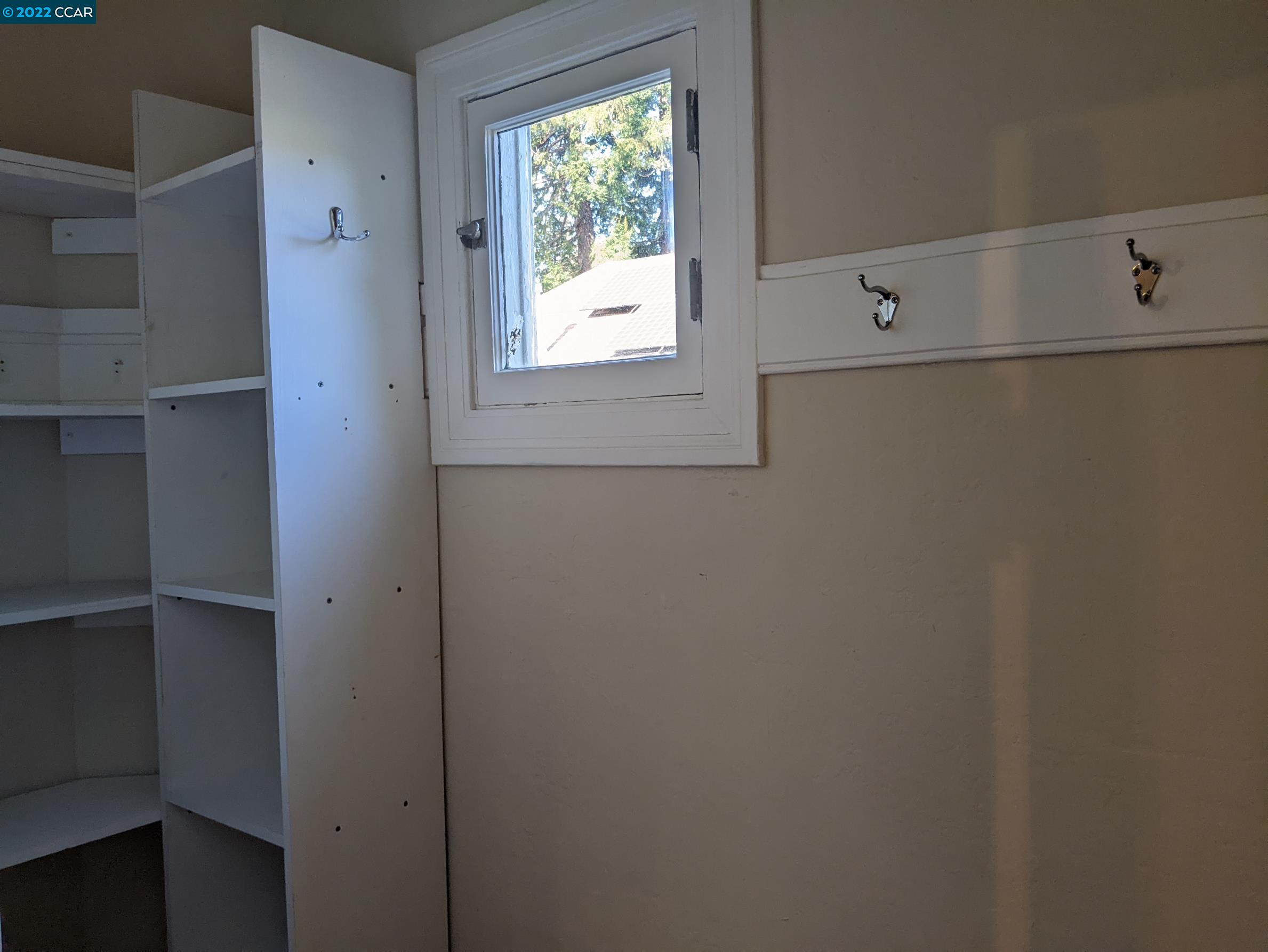 3050 College Ave Unit: 4