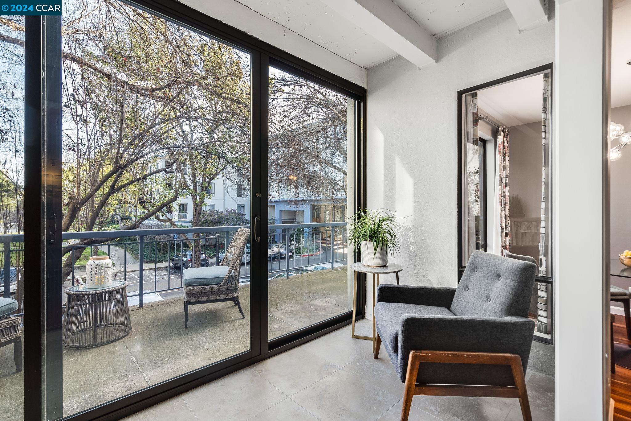 5 Commodore Dr Unit: B202