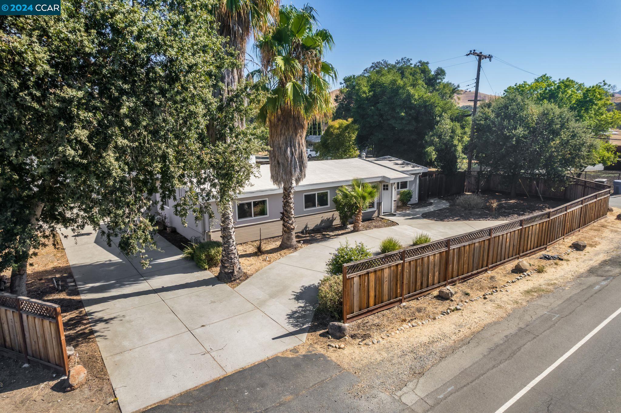 5283 Concord Blvd