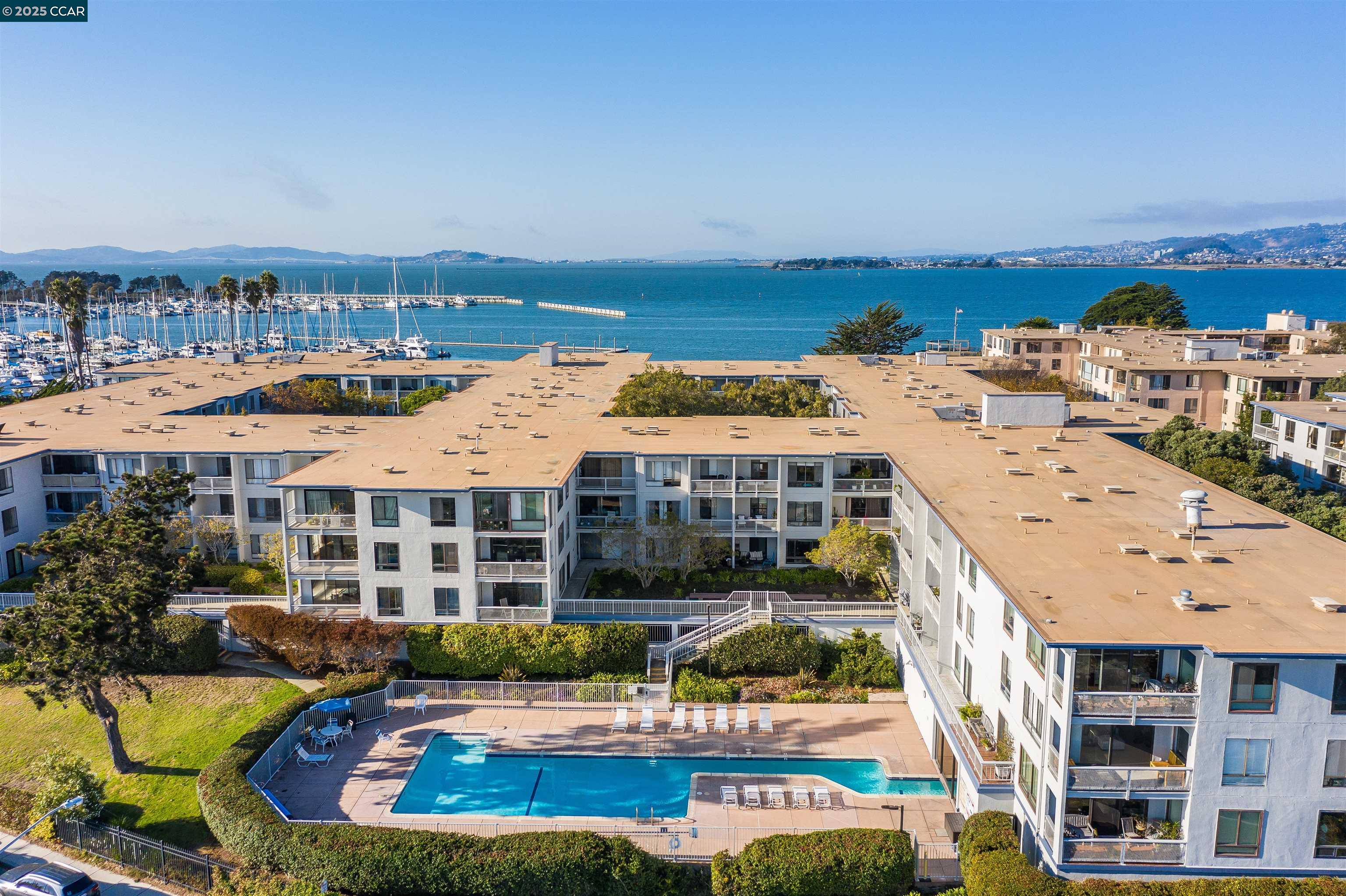 3 Commodore Dr # B361