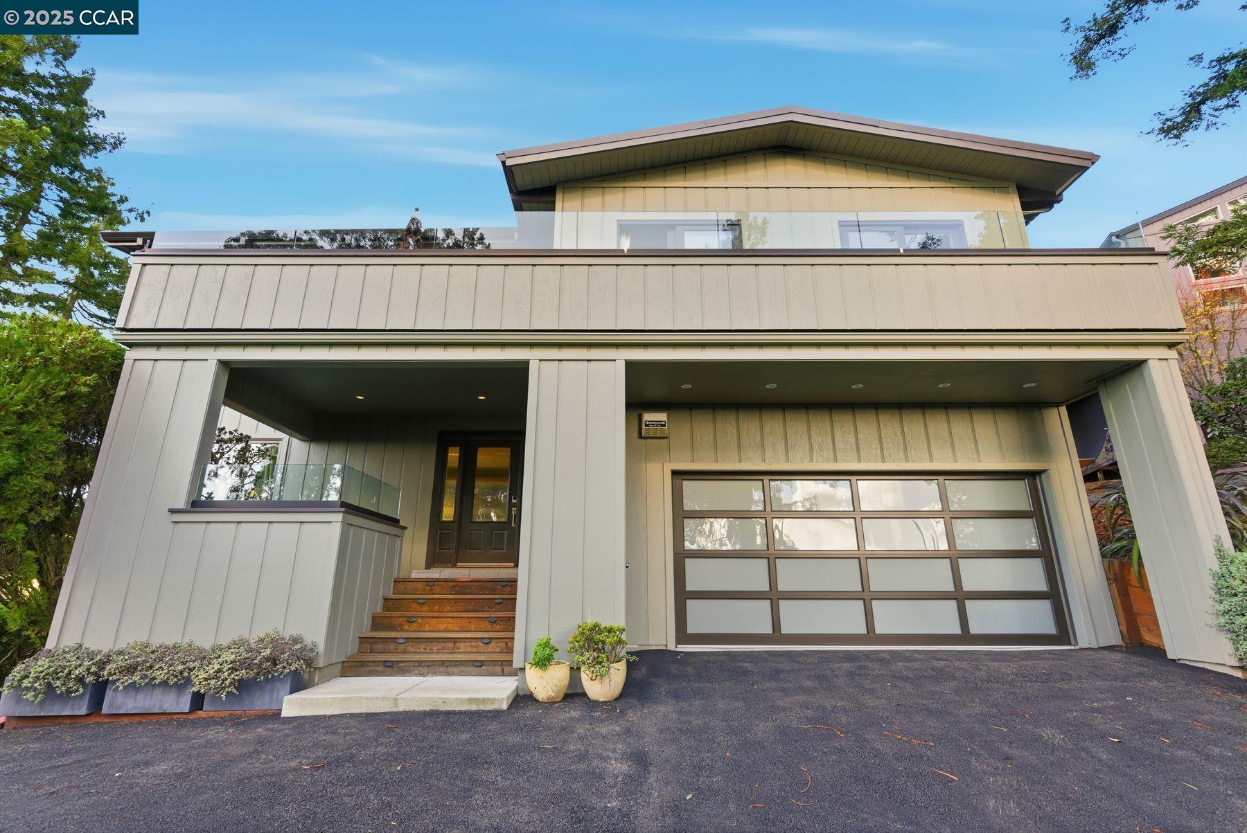 1760 Manzanita Dr