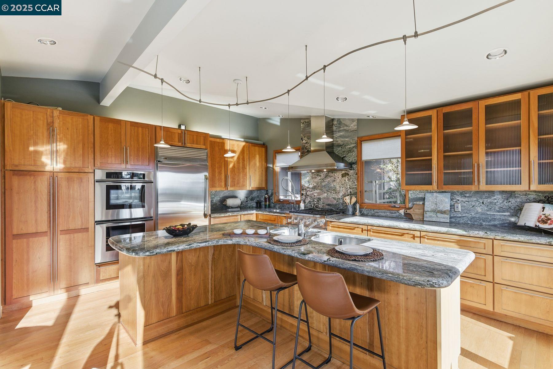 1760 Manzanita Dr