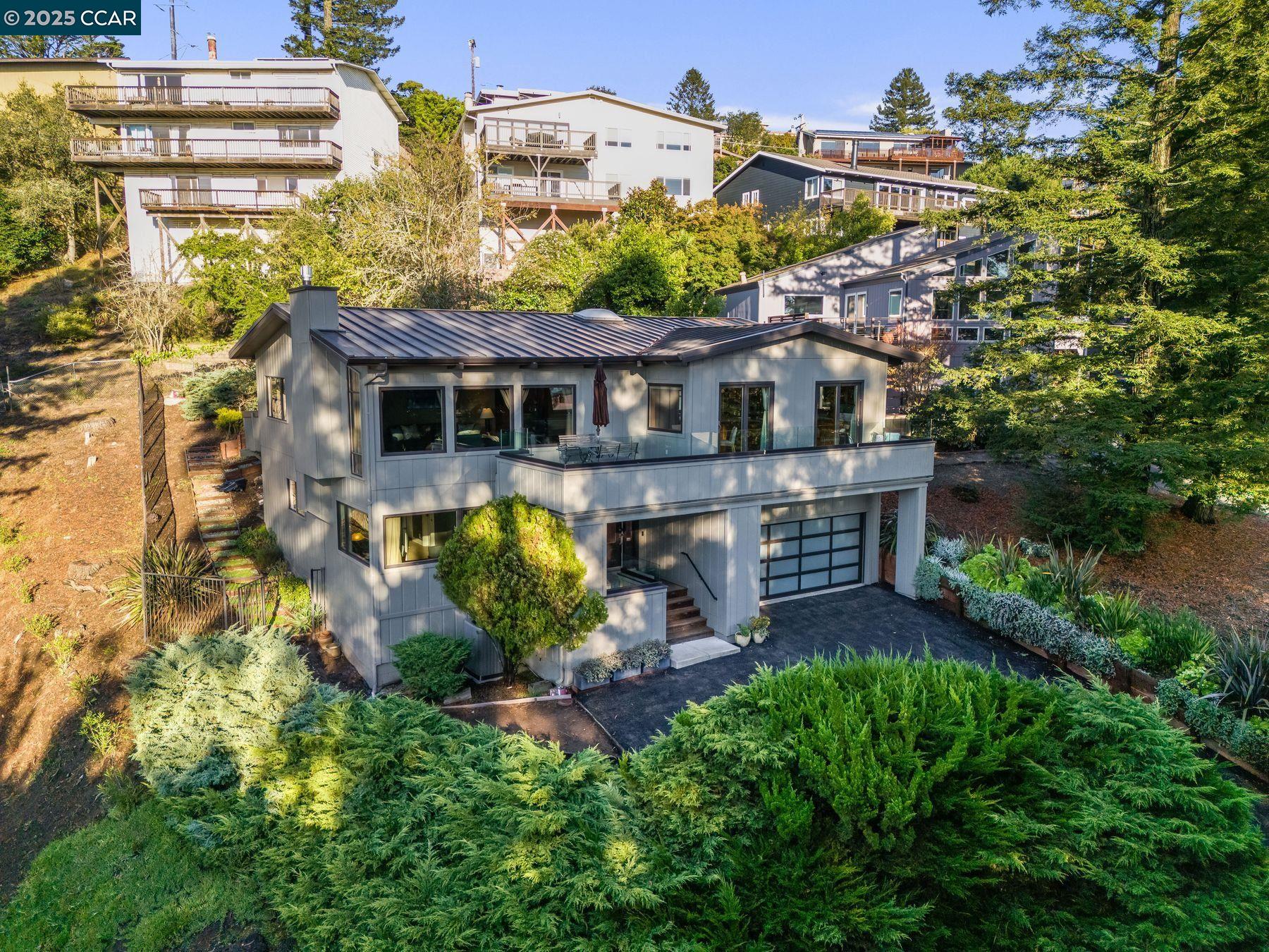 1760 Manzanita Dr