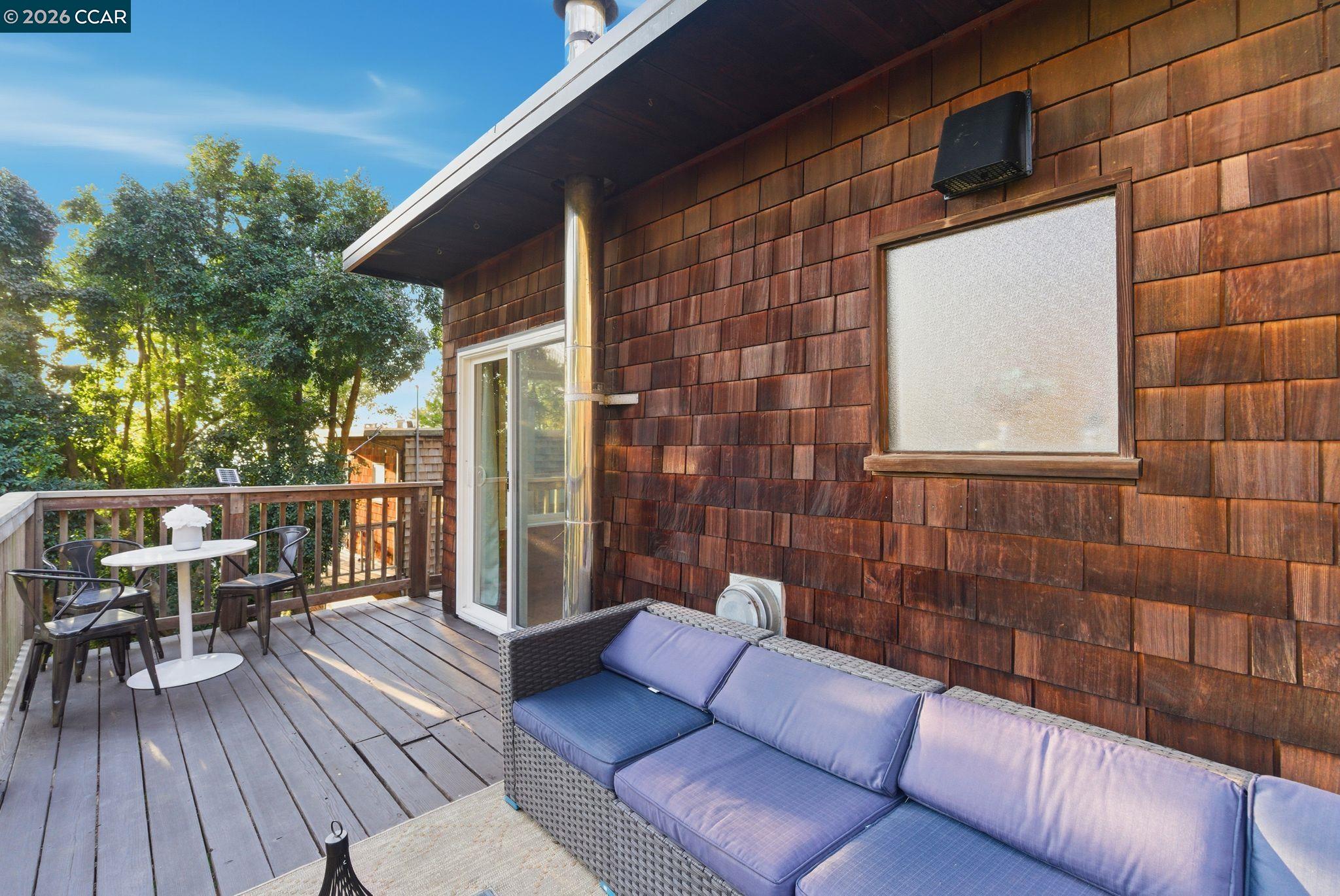 3382 Dwight Way