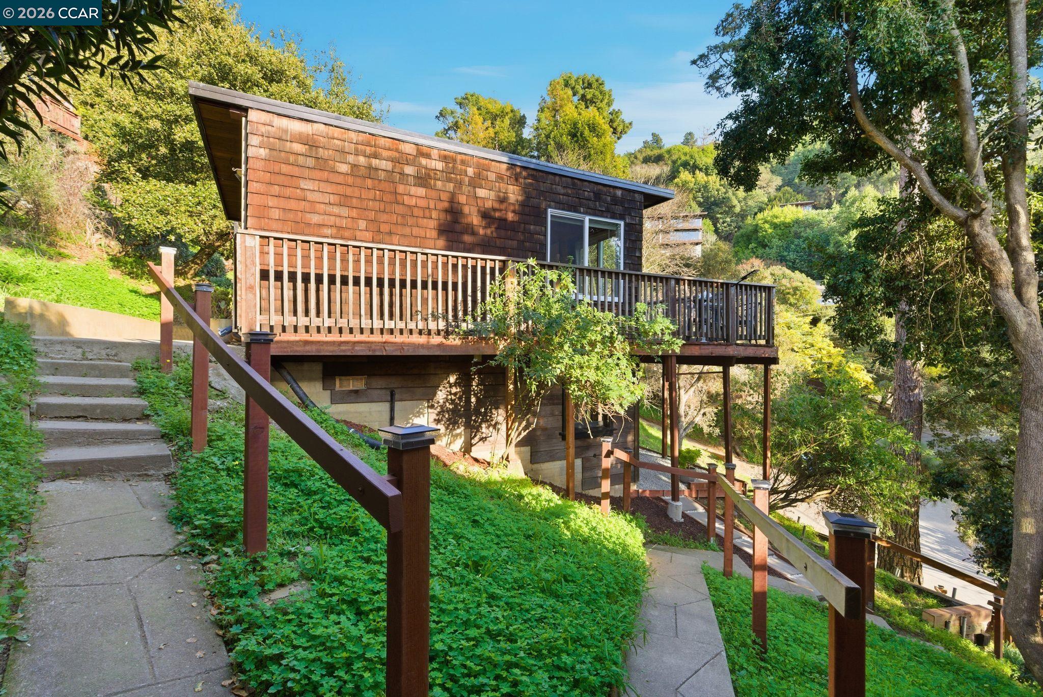 3382 Dwight Way