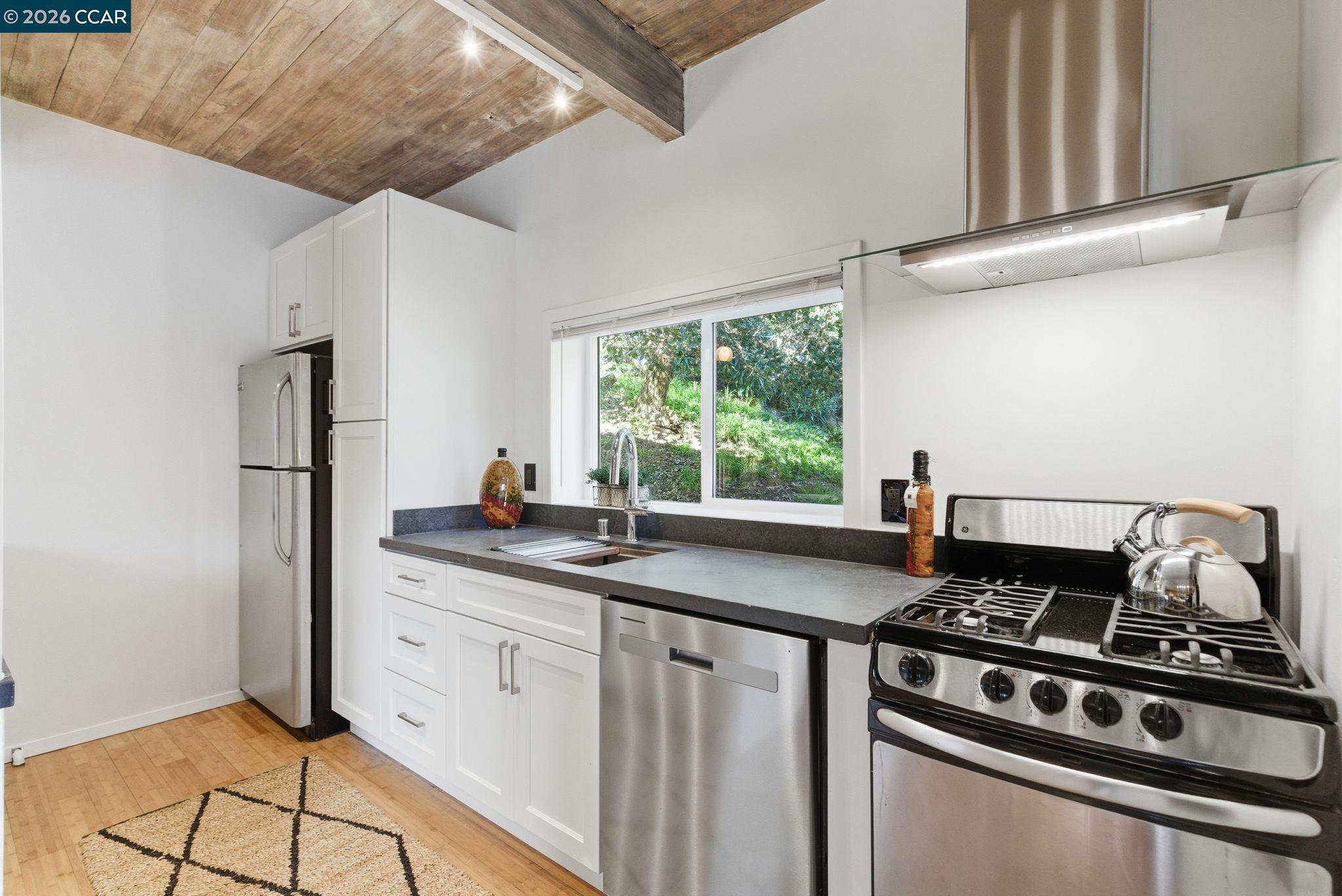 3382 Dwight Way
