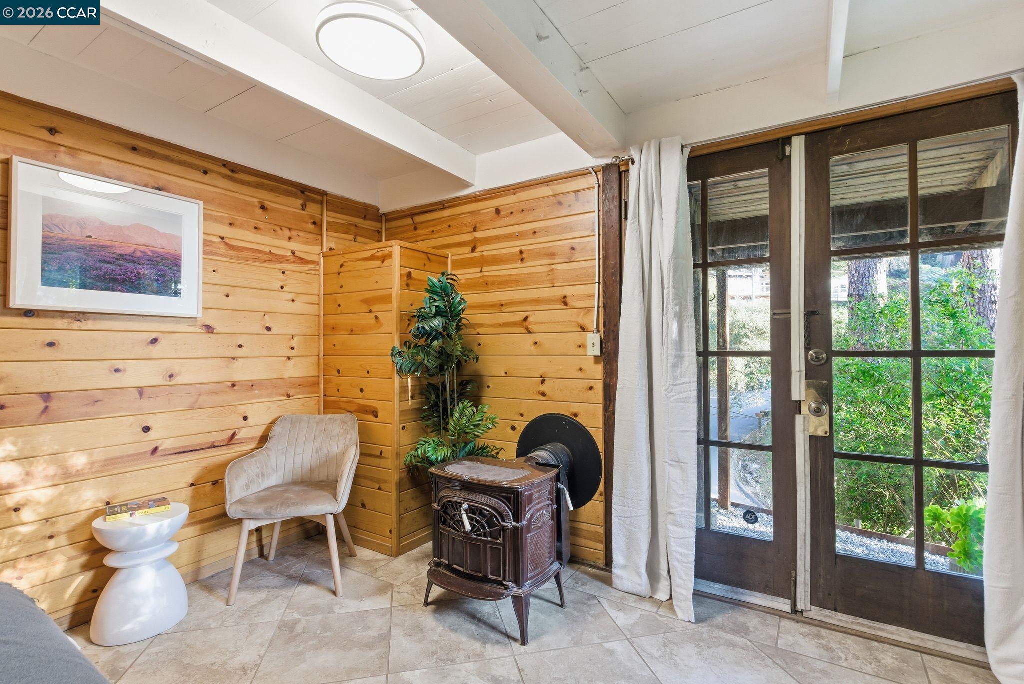 3382 Dwight Way