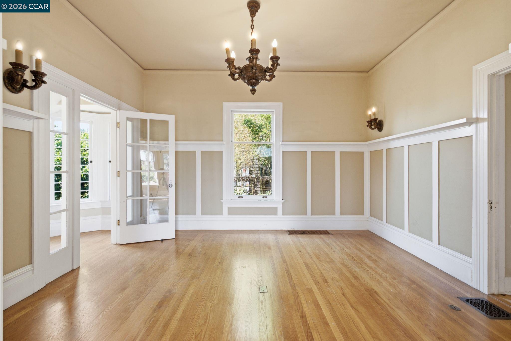 1683 La Loma Ave