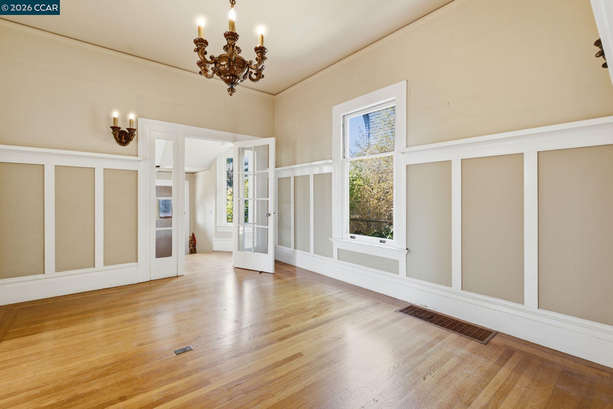 1683 La Loma Ave