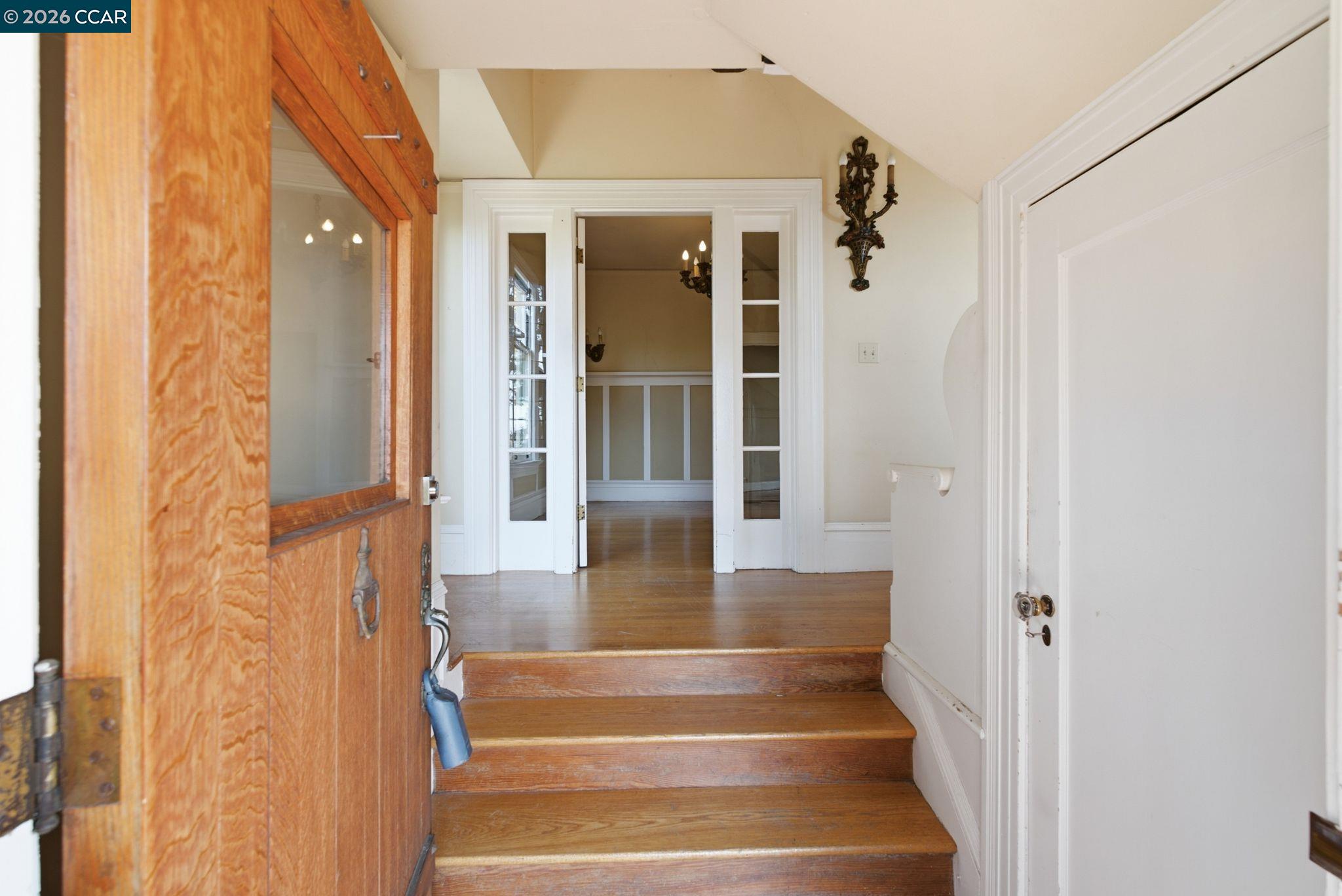 1683 La Loma Ave