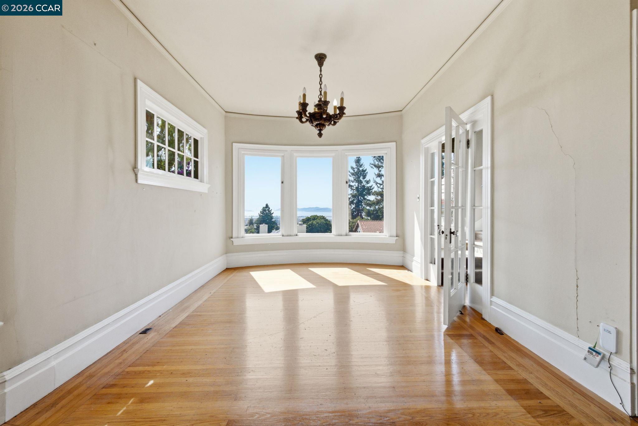1683 La Loma Ave