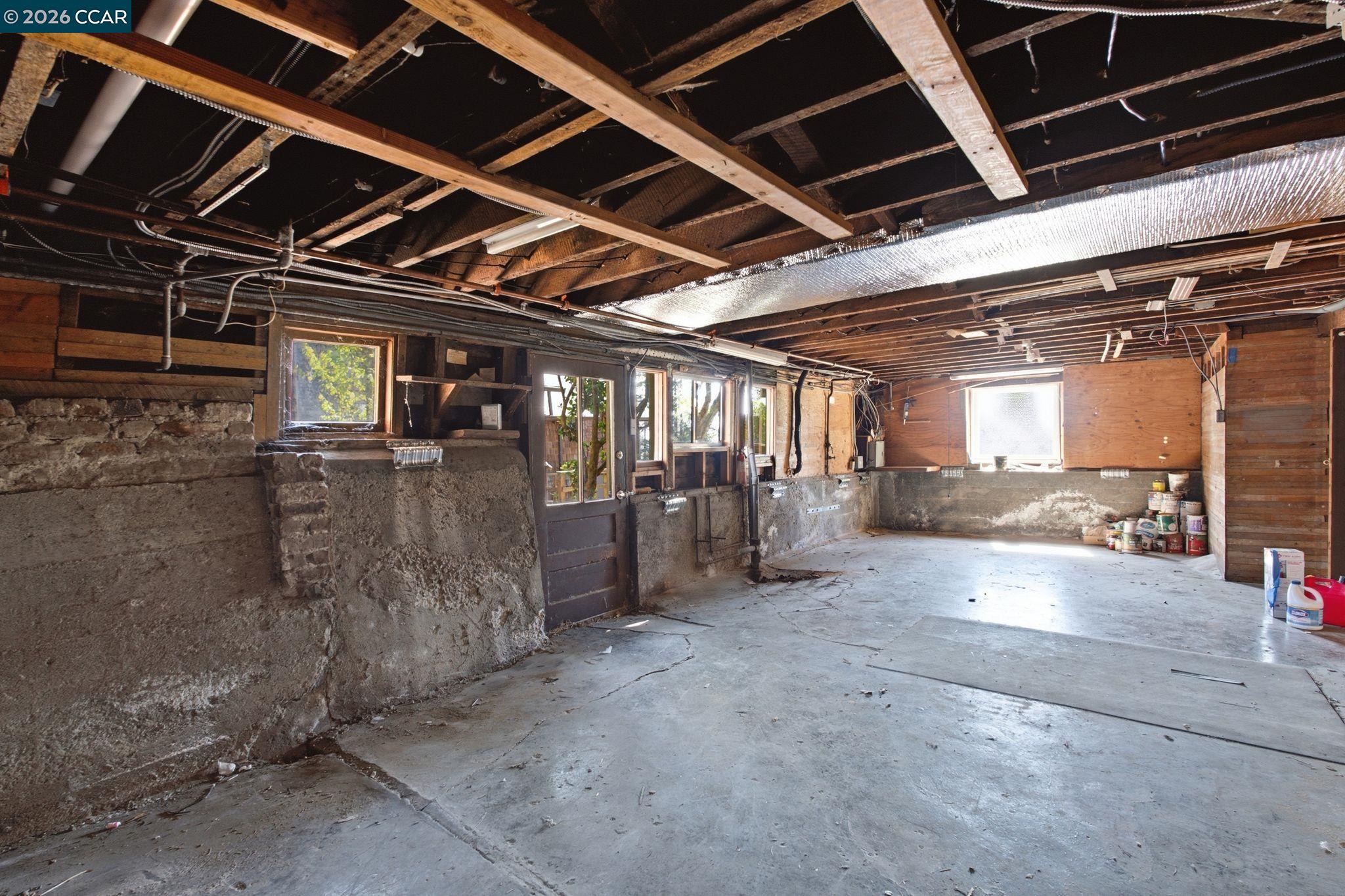 1683 La Loma Ave