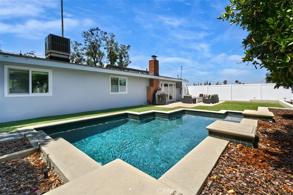 20717 Burbank Blvd