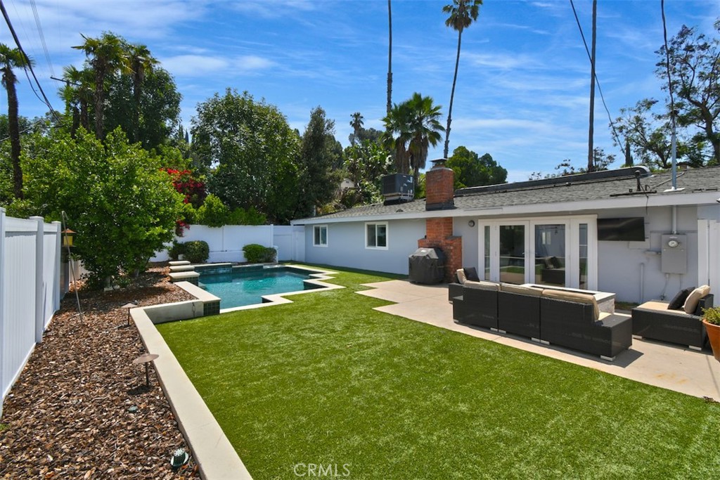 20717 Burbank Blvd