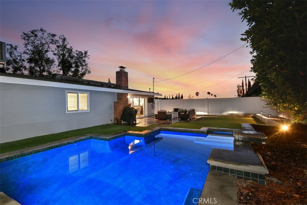 20717 Burbank Blvd