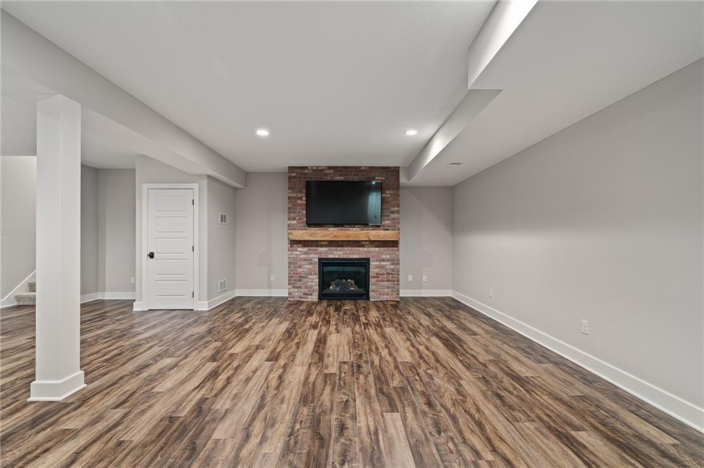 4121 W 73rd Street
