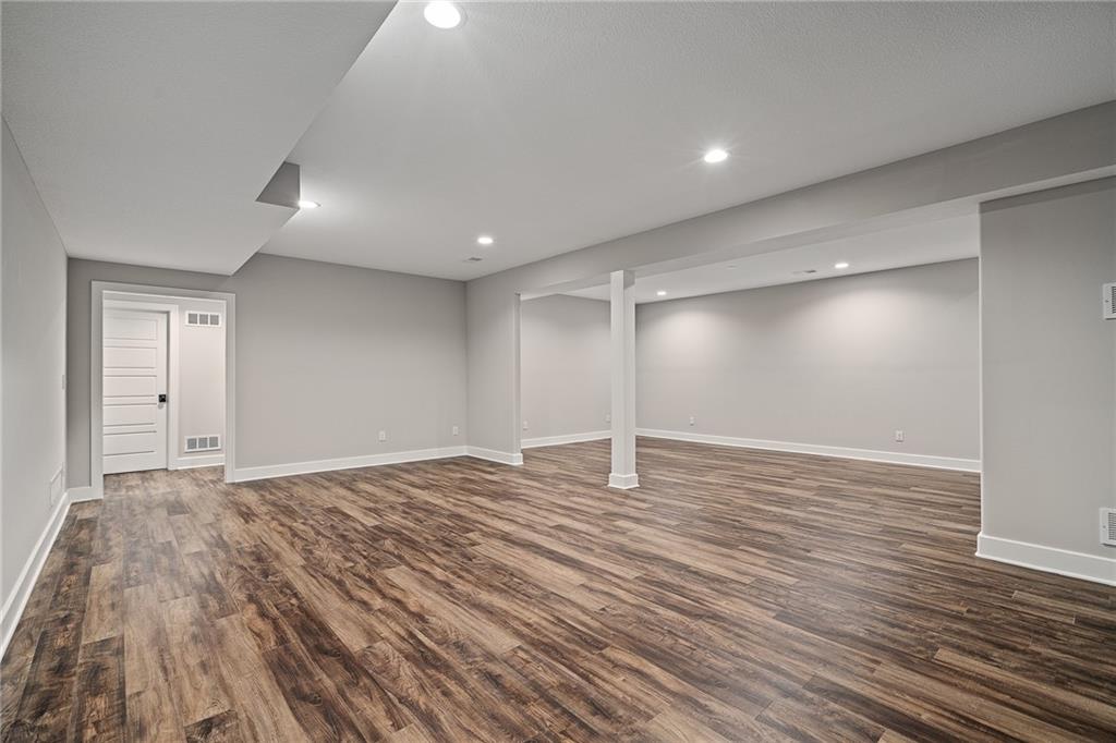 4121 W 73rd Street