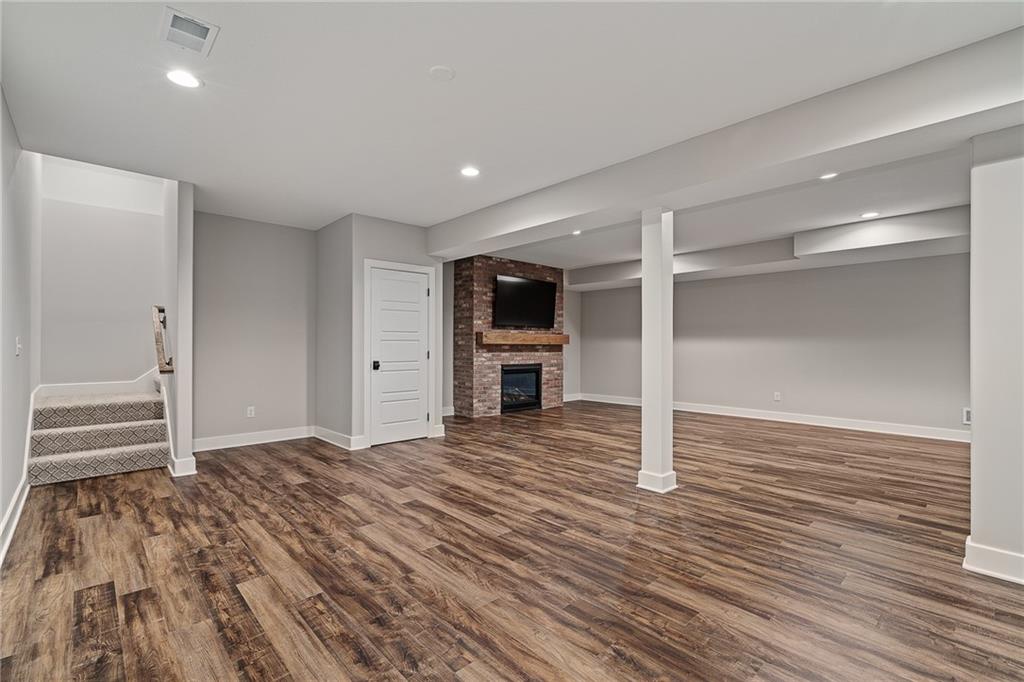 4121 W 73rd Street