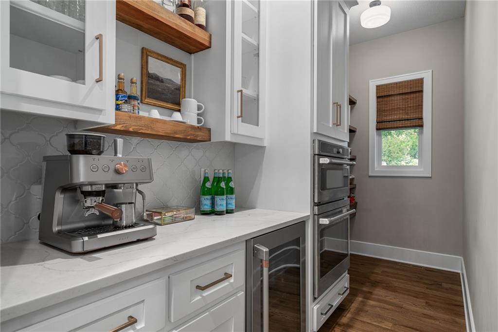 4121 W 73rd Street