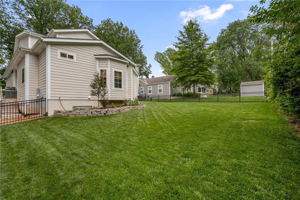 4121 W 73rd Street