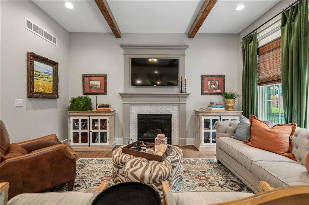 4121 W 73rd Street
