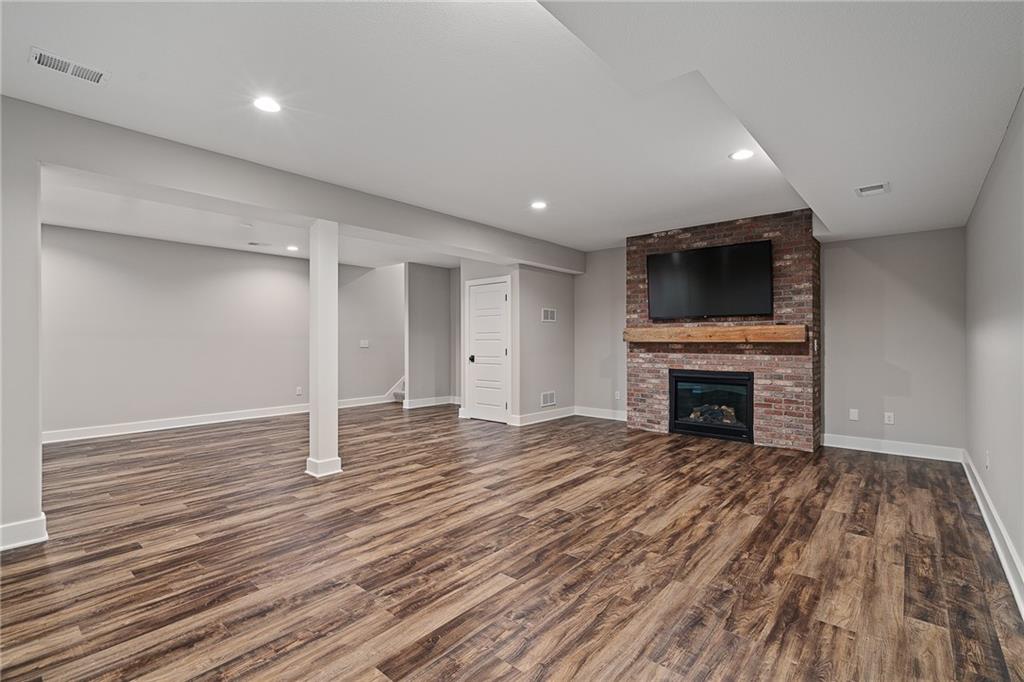 4121 W 73rd Street