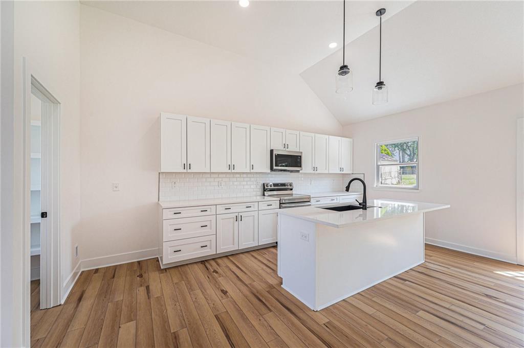 4201 N 110th Terrace