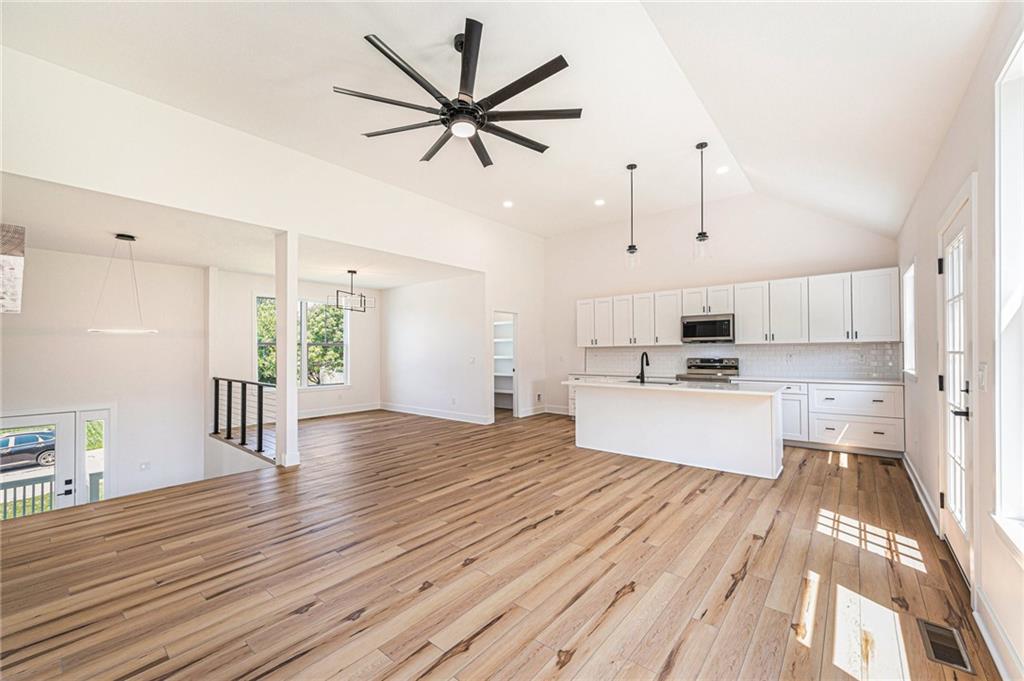 4201 N 110th Terrace
