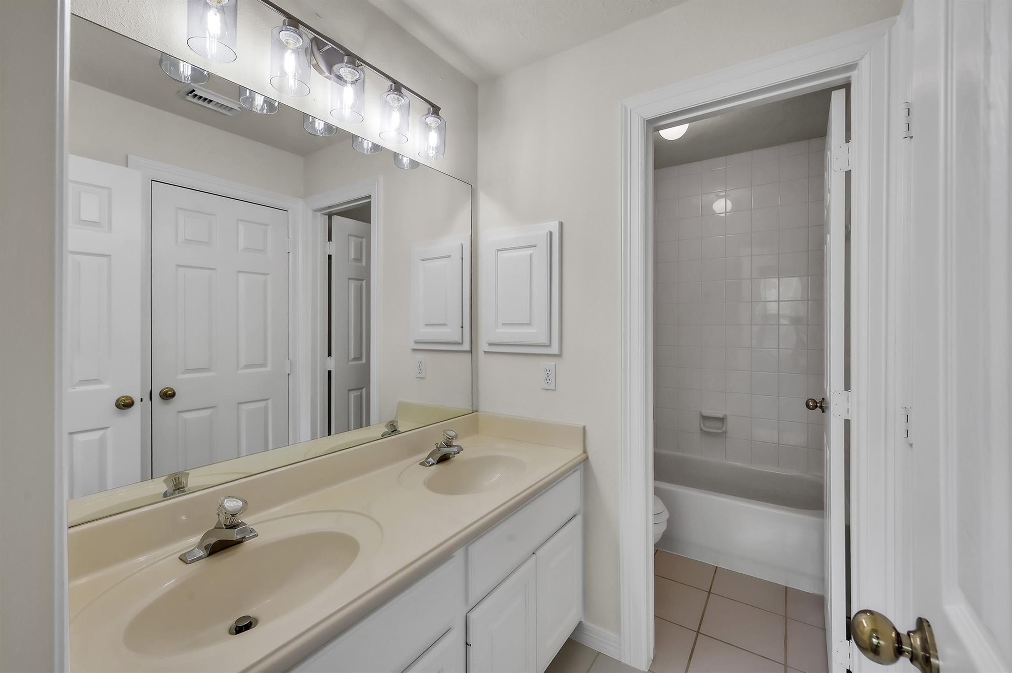 18310 Rittenhouse Park Court