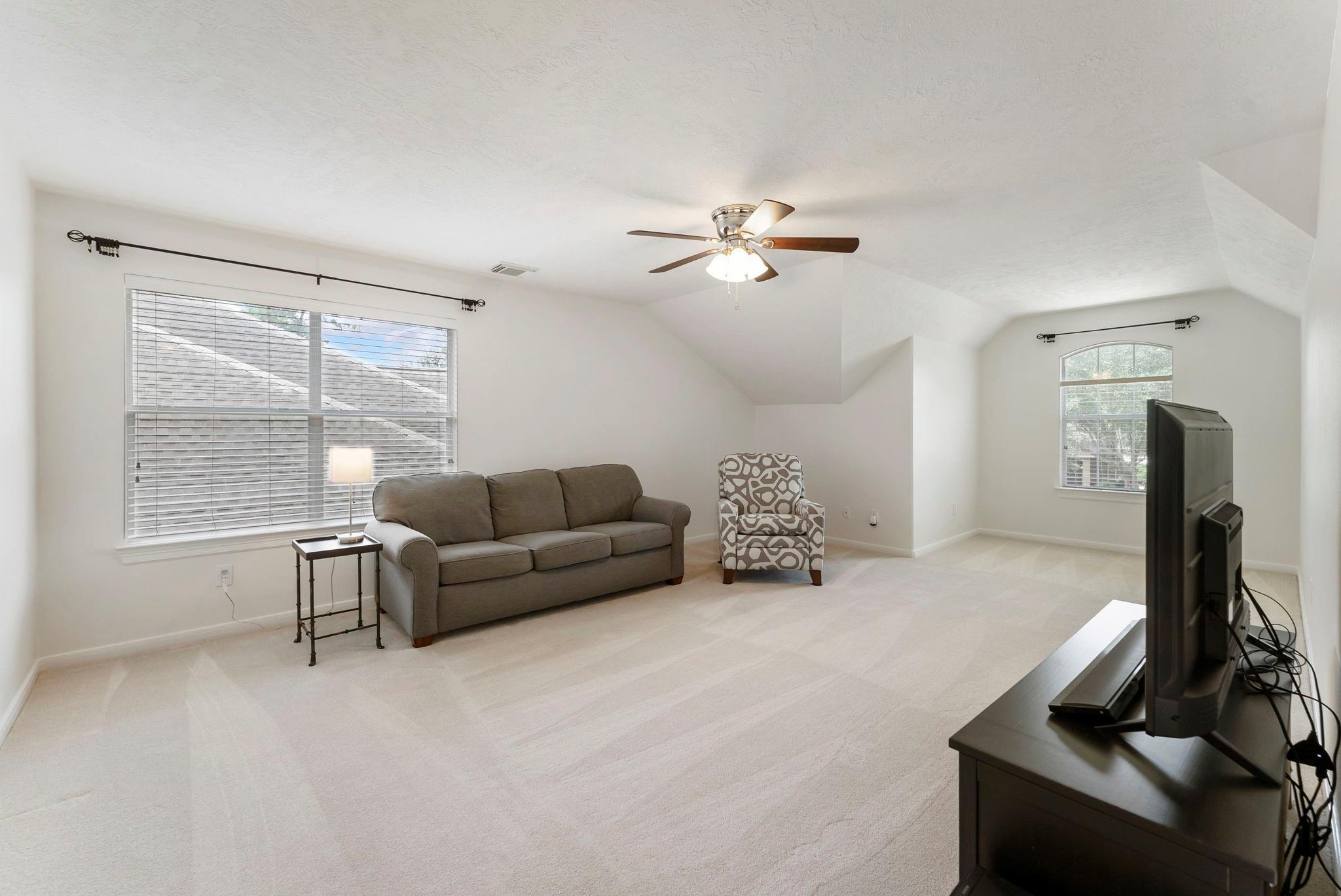 6643 Knollbridge Lane