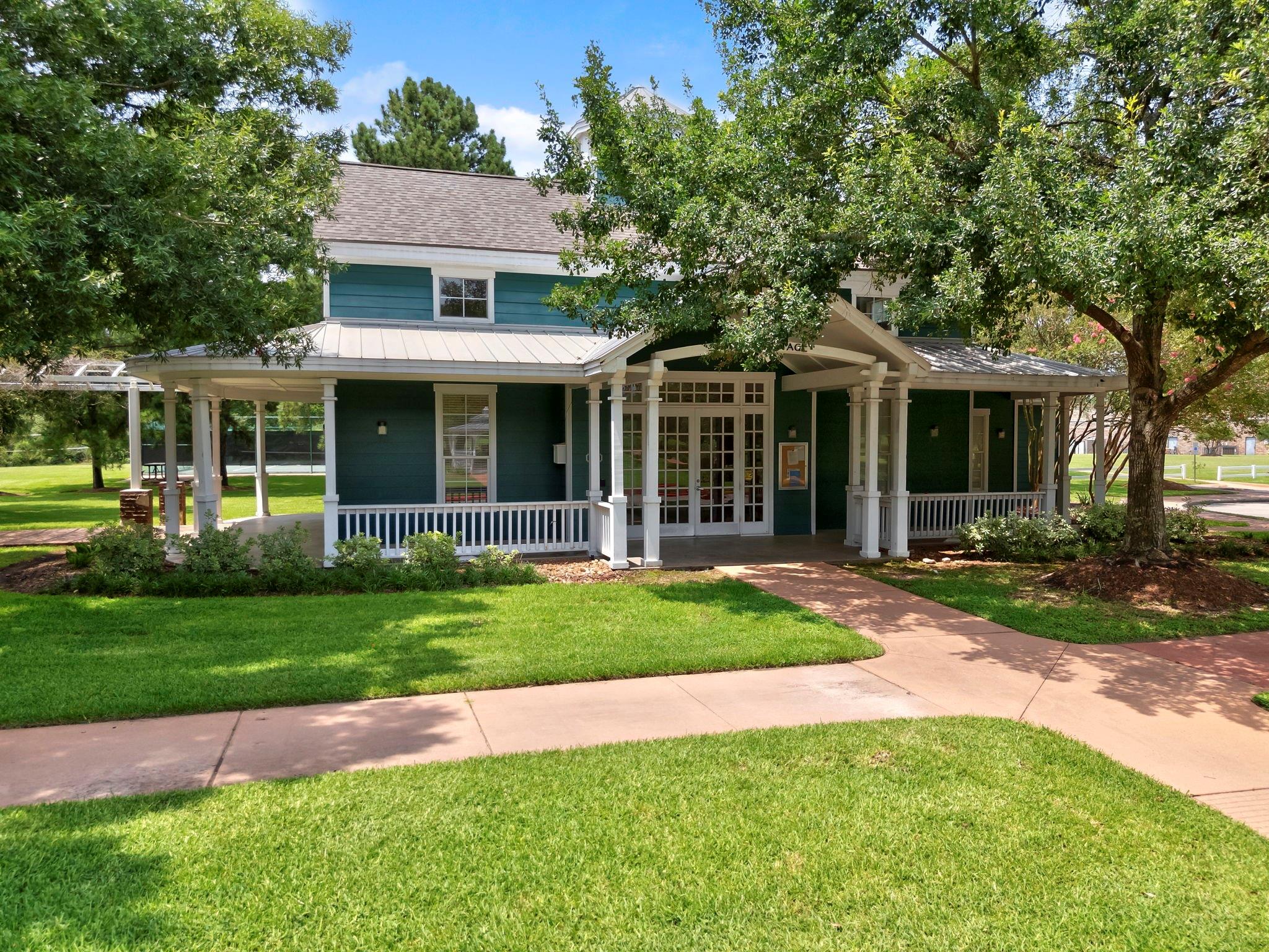 6643 Knollbridge Lane